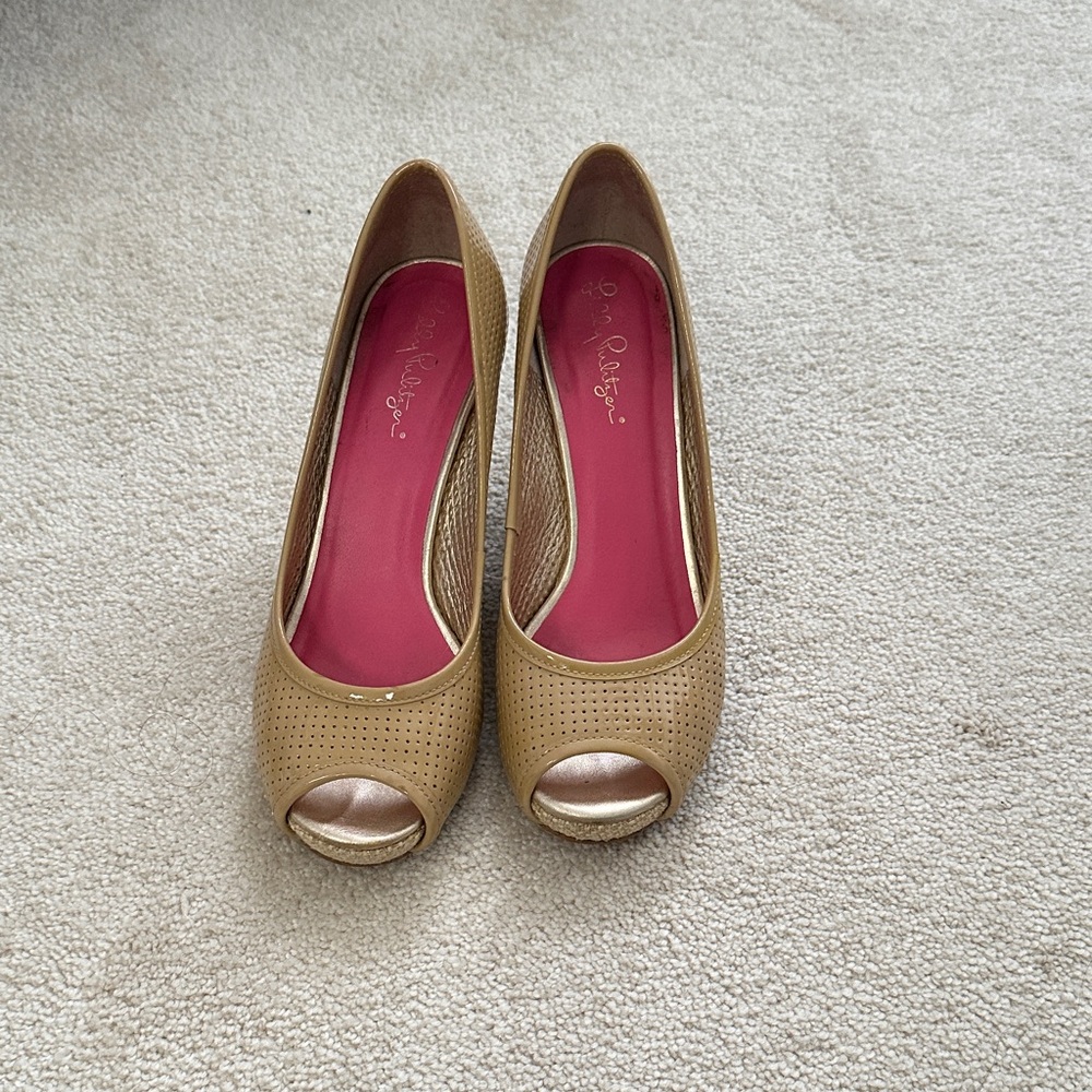 Lilly Pulitzer Tan Peep Toe Wedges
